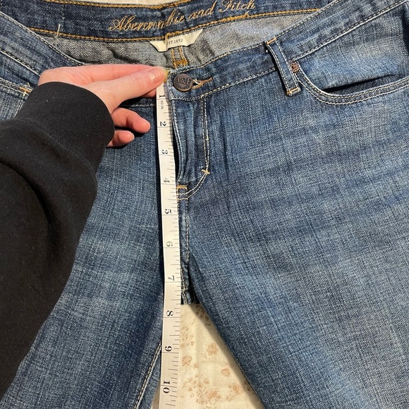 Abercrombie & Fitch Vintage Flare Blue Jeans - Picture 7 of 8